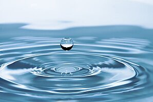 Kristallklares Wasser im Whirlpool – Für ein erfrischendes und luxuriöses Wellness-Erlebnis